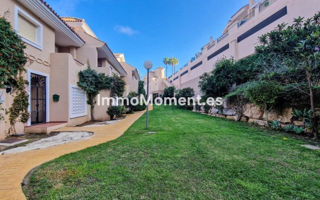 Resale - Apartment - Manilva - La Duquesa