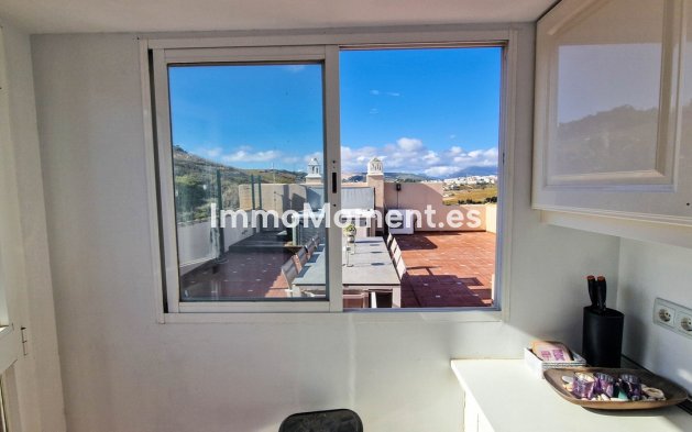 Resale - Apartment - Manilva - La Duquesa