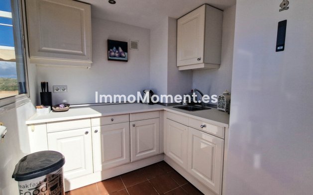 Resale - Apartment - Manilva - La Duquesa