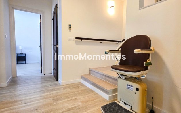 Resale - Villa - Manilva