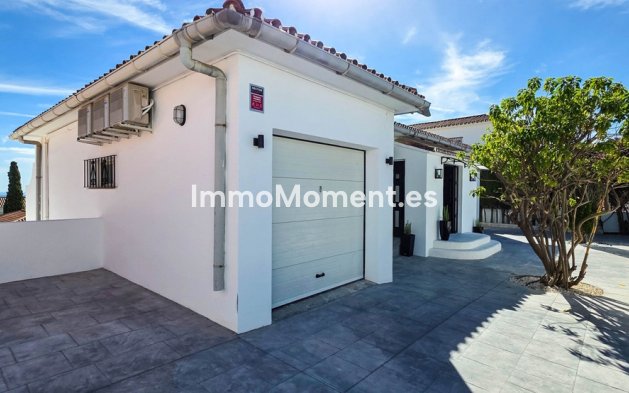 Resale - Villa - Manilva