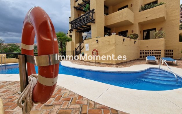 Resale - Apartment - Manilva - La Duquesa