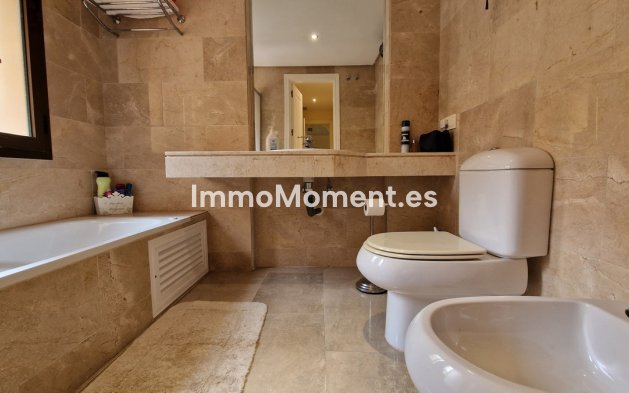 Resale - Apartment - Manilva - La Duquesa