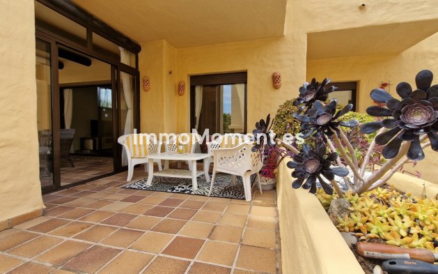 Resale - Apartment - Manilva - La Duquesa