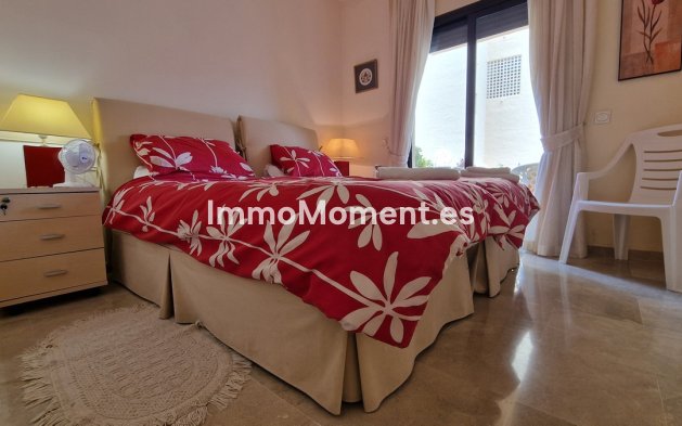 Resale - Apartment - Manilva - La Duquesa
