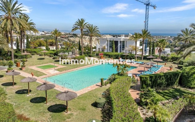 Resale - Apartment - Málaga - Benahavís