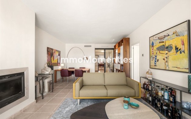 Resale - Apartment - Málaga - Benahavís