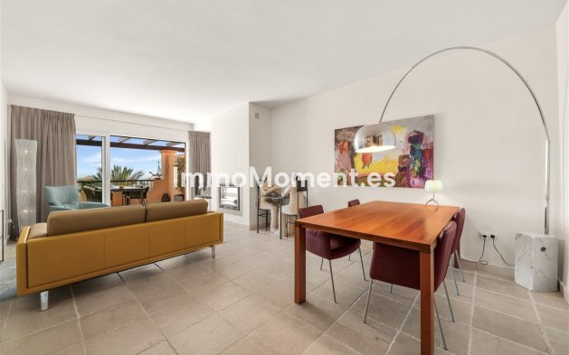 Resale - Apartment - Málaga - Benahavís
