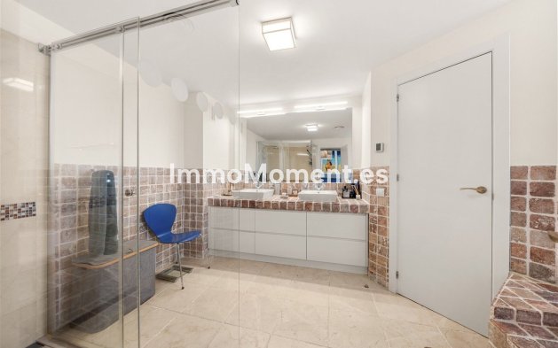 Resale - Apartment - Málaga - Benahavís