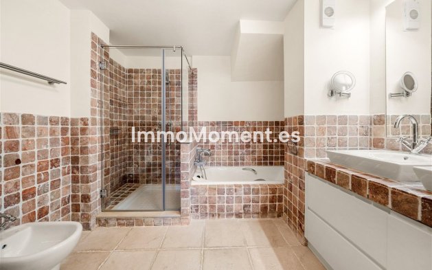 Resale - Apartment - Málaga - Benahavís