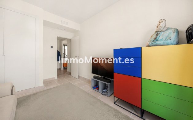 Resale - Apartment - Málaga - Benahavís