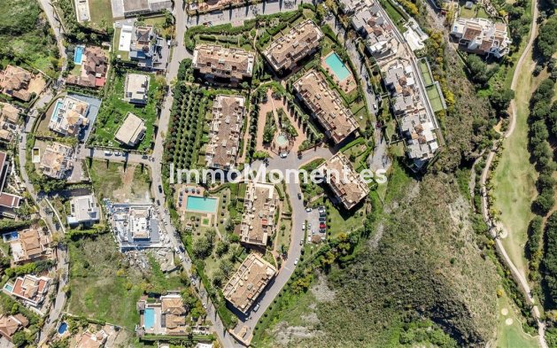 Resale - Apartment - Málaga - Benahavís