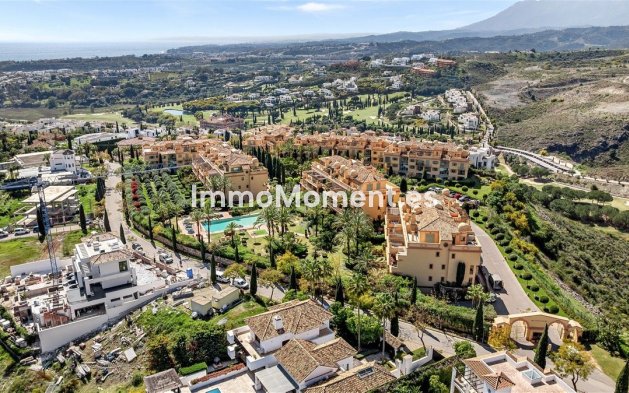 Resale - Apartment - Málaga - Benahavís
