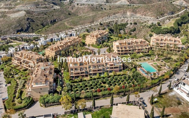 Resale - Apartment - Málaga - Benahavís