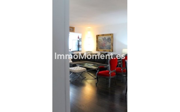 Resale - Apartment - Marbella - Puerto Banús