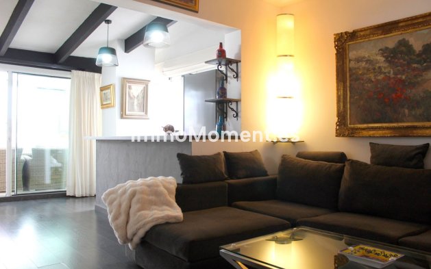 Resale - Apartment - Marbella - Puerto Banús