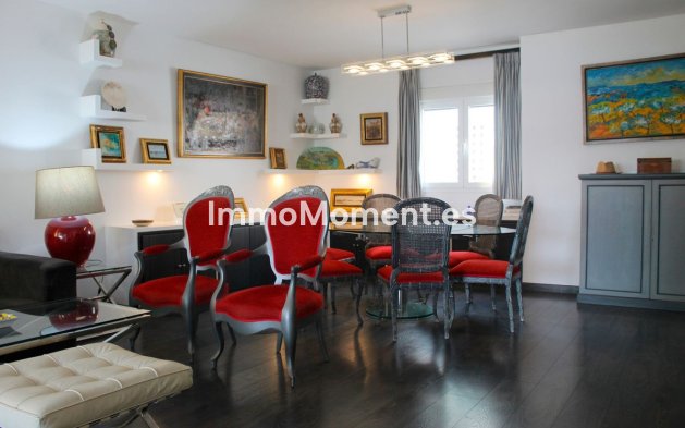 Resale - Apartment - Marbella - Puerto Banús