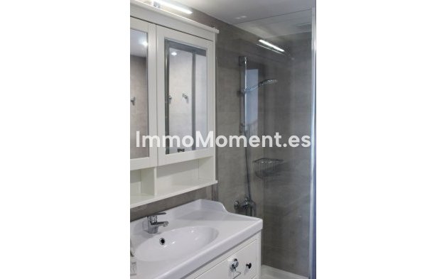 Resale - Apartment - Marbella - Puerto Banús