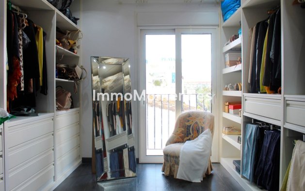 Resale - Apartment - Marbella - Puerto Banús