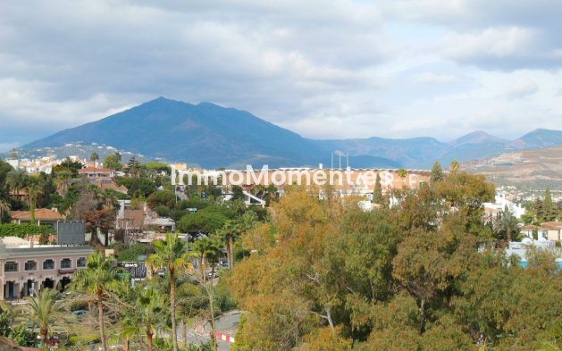 Resale - Apartment - Marbella - Puerto Banús