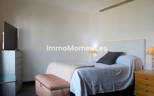 Resale - Apartment - Marbella - Puerto Banús