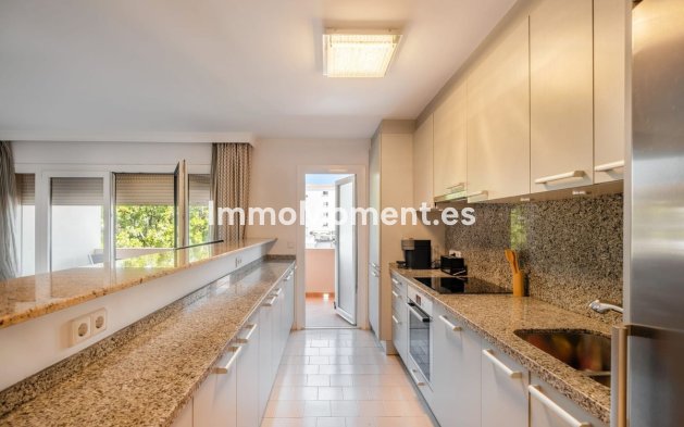 Wiederverkauf - Wohnung - Marbella - Nueva Andalucía