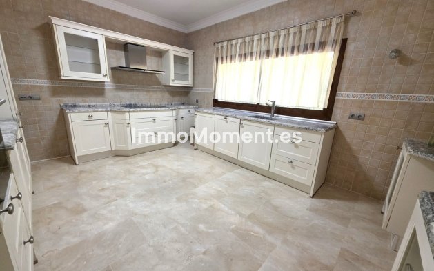 Revente - Villa - Marbella - Hacienda Las Chapas