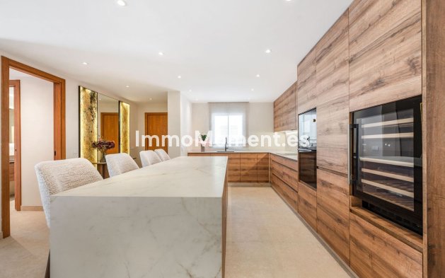 Wiederverkauf - Wohnung - Marbella - Nueva Andalucía