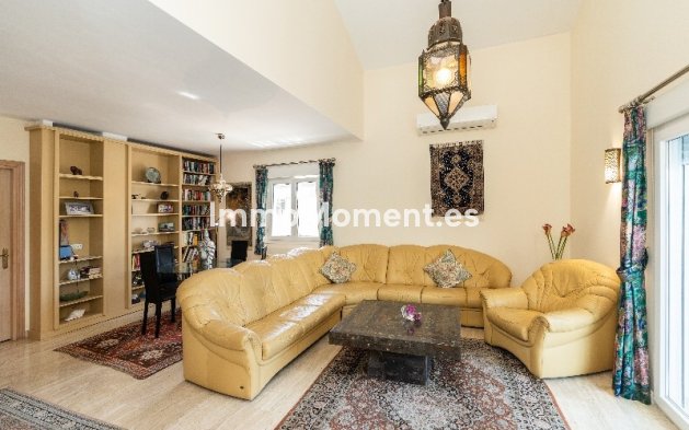 Reventa - Villa - Marbella - Marbesa