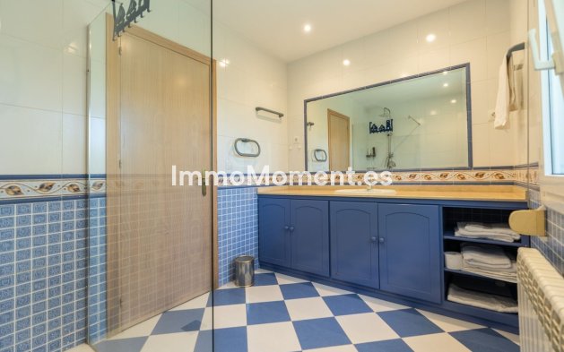 Reventa - Villa - Marbella - Marbesa