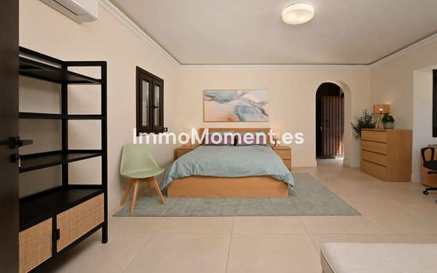 Wiederverkauf - Villa - Marbella - Marbesa