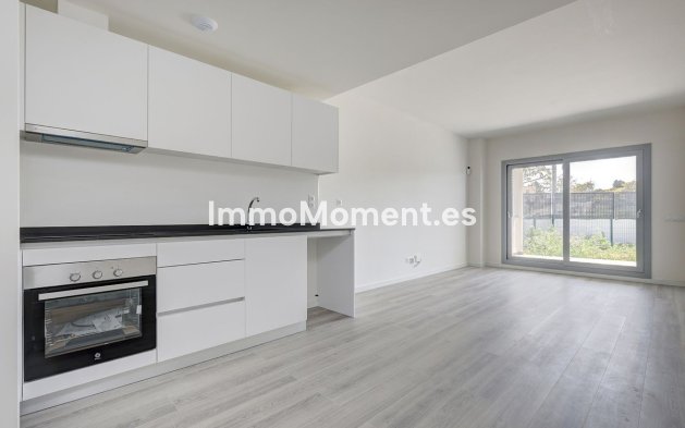 Resale - Apartment - Estepona - Valle Romano
