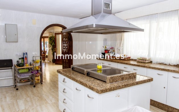 Revente - Villa - Estepona  - Estepona Centro