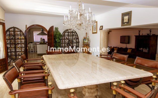 Revente - Villa - Estepona  - Estepona Centro