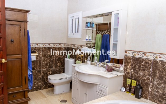 Revente - Villa - Estepona  - Estepona Centro