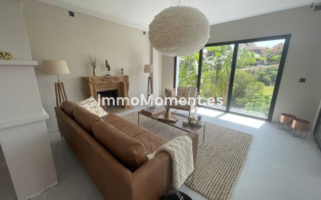 Resale - Villa - Marbella - Elviria