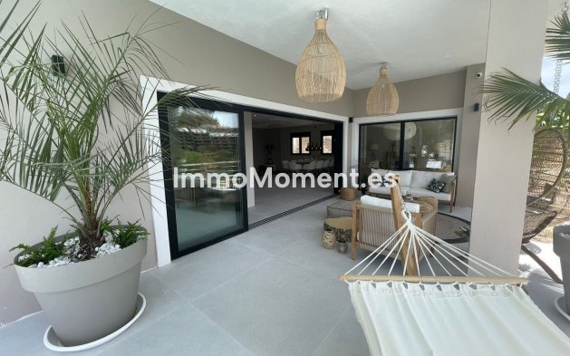 Resale - Villa - Marbella - Elviria