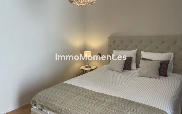 Resale - Villa - Marbella - Elviria