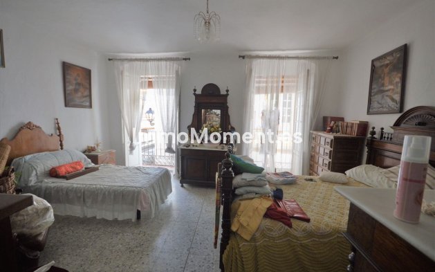 Reventa - Villa - Marbella - Marbella Centro