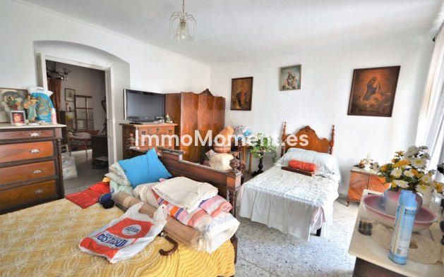 Reventa - Villa - Marbella - Marbella Centro