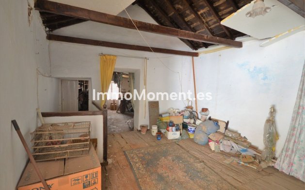 Reventa - Villa - Marbella - Marbella Centro