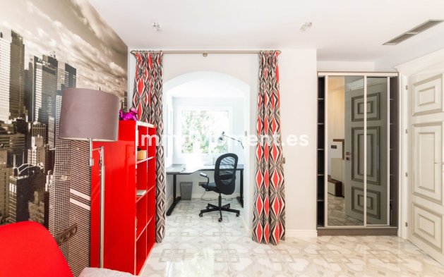 Revente - Villa - Marbella - Hacienda Las Chapas