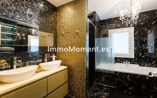 Revente - Villa - Marbella - Hacienda Las Chapas