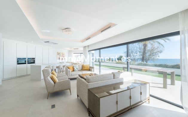 Wiederverkauf - Reihenhaus - Estepona  - Estepona Centro