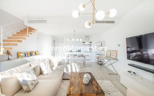 Bestaande woning - Geschakelde woning - Estepona  - New Golden Mile