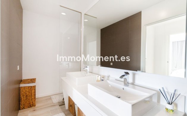 Bestaande woning - Geschakelde woning - Estepona  - New Golden Mile