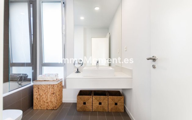 Bestaande woning - Geschakelde woning - Estepona  - New Golden Mile