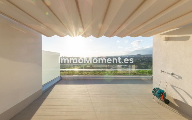 Bestaande woning - Geschakelde woning - Estepona  - New Golden Mile