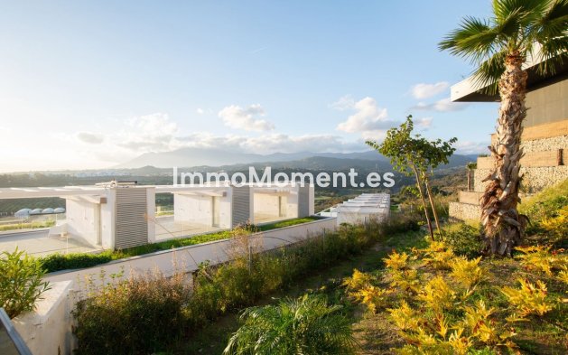 Bestaande woning - Geschakelde woning - Estepona  - New Golden Mile