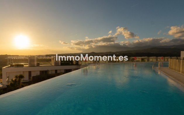 Bestaande woning - Geschakelde woning - Estepona  - New Golden Mile